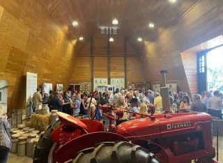 A great night for the Annual Tri-town Chamber Mixer. Lee, Lenox & Stockbridge Chamber members were out in full joyful force at High Lawn Farm. Thank you to all who participated and donated and @highlawnfarm for the perfect venue. Aaaannd special special shoutout to Alex with the @leemachamber for her leadership and creating this gathering❤️. 

#lenoxlove #leelove #stockbridgelove
