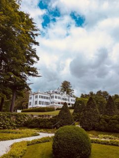 A beautiful visit to The Mount today to walk around the grounds and see the ‘Flourish’ sculpture exhibitions. 

#lenoxma #lenoxlove
